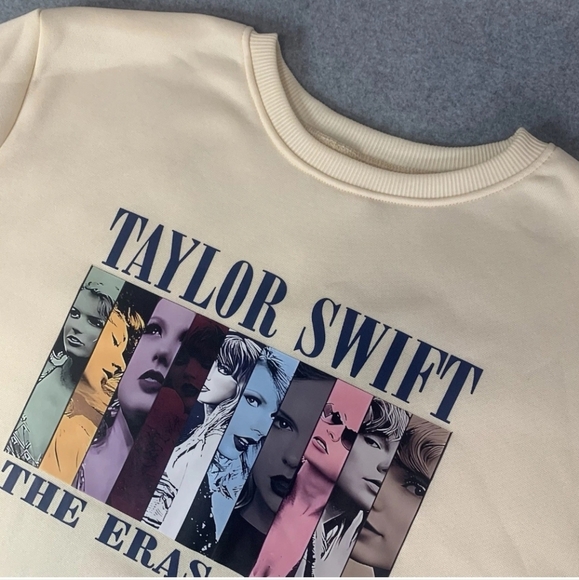Taylor Swift Sweatshirt The Eras Tour Crew Neck Size XXL Cream Tan - Picture 1 of 10